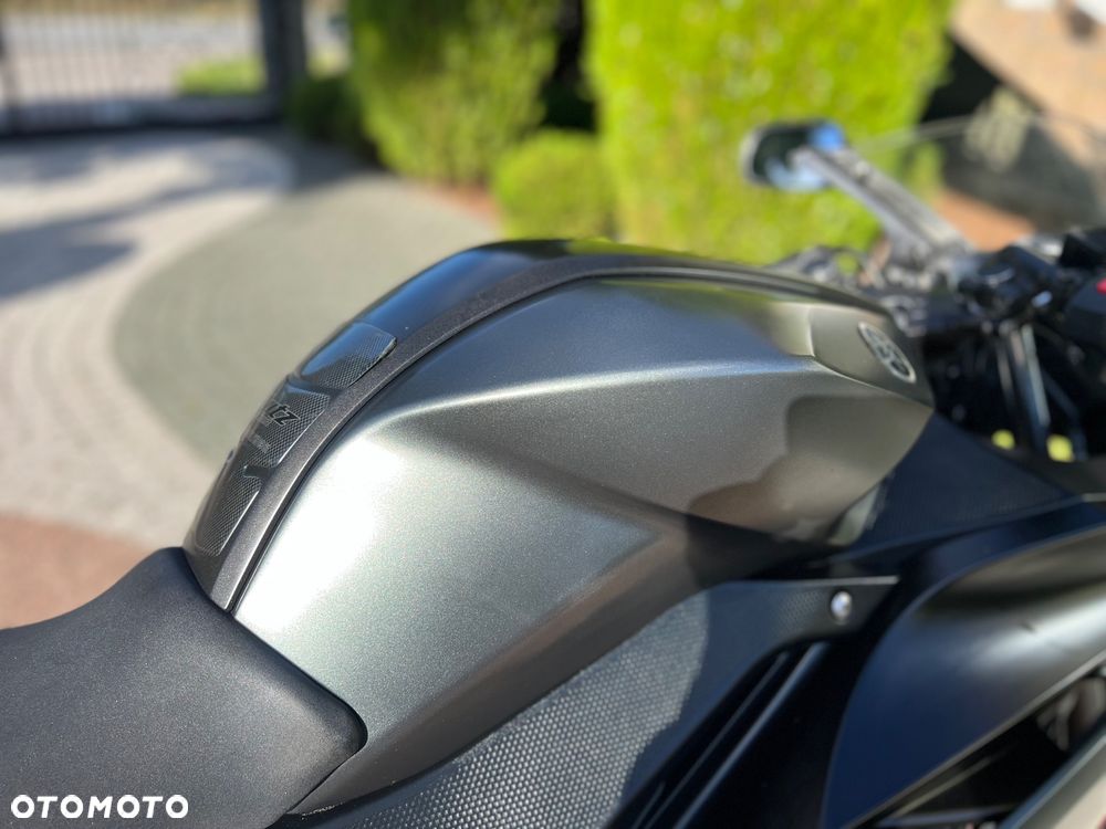 Yamaha YZF - 14