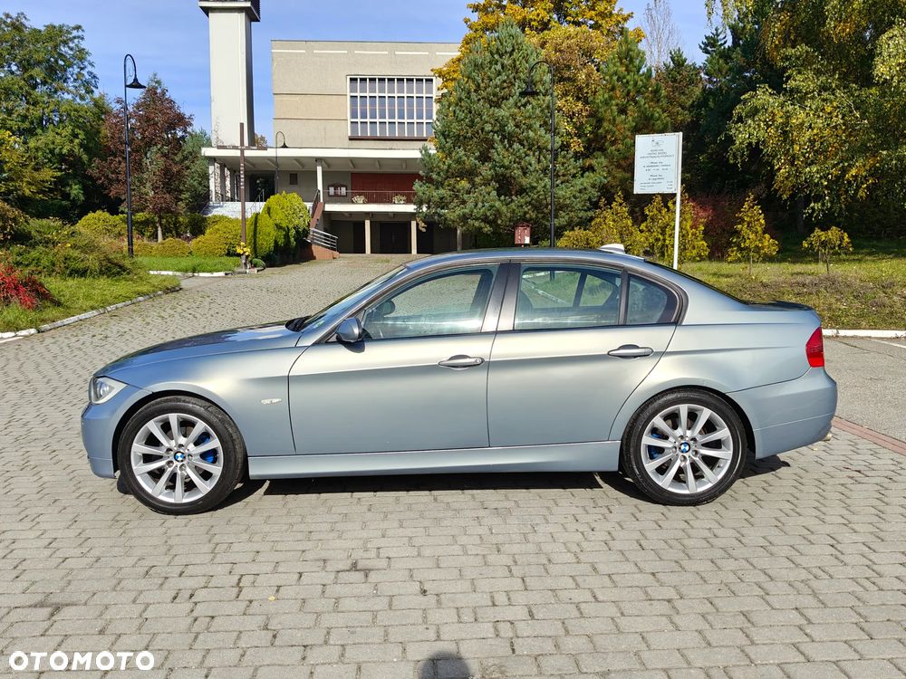 BMW Seria 3 320i - 4