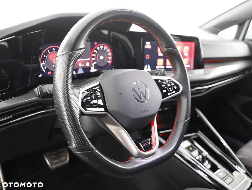 Volkswagen Golf - 12