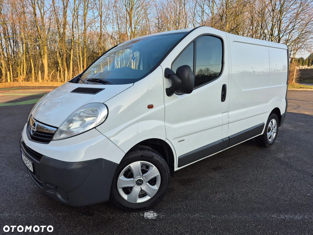 Opel Vivaro - 1