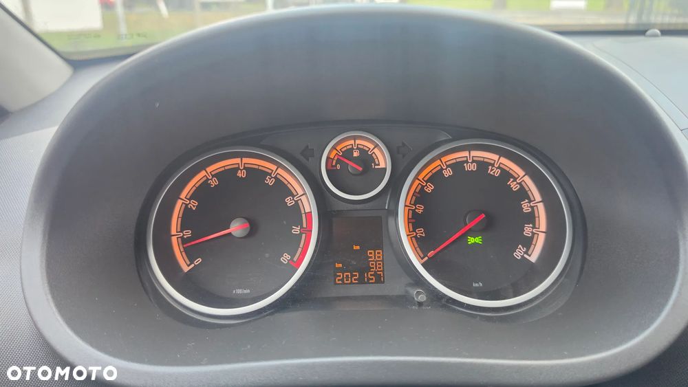 Opel Corsa 1.4 16V Innovation - 19