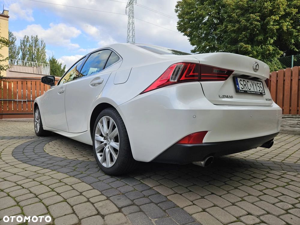 Lexus IS 200t Elite - 14
