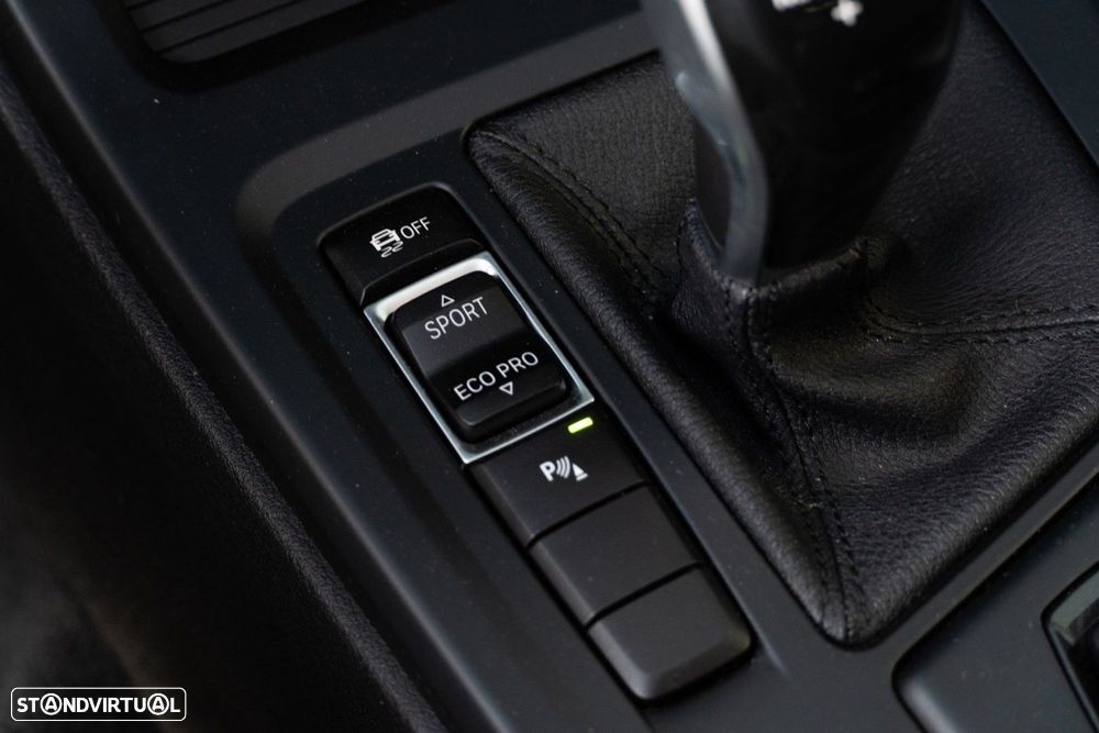 BMW X1 18 d sDrive Auto - 37