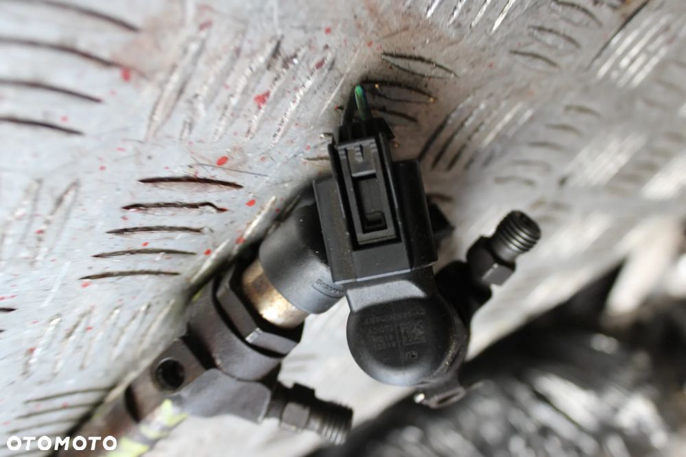 Wtryskiwacz ford 1,8 tdci Simens 4M5Q-9F593-AD cena sztuka - 2