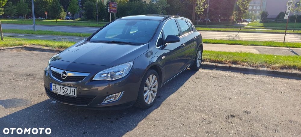 Opel Astra 1.7 CDTI Cosmo - 2