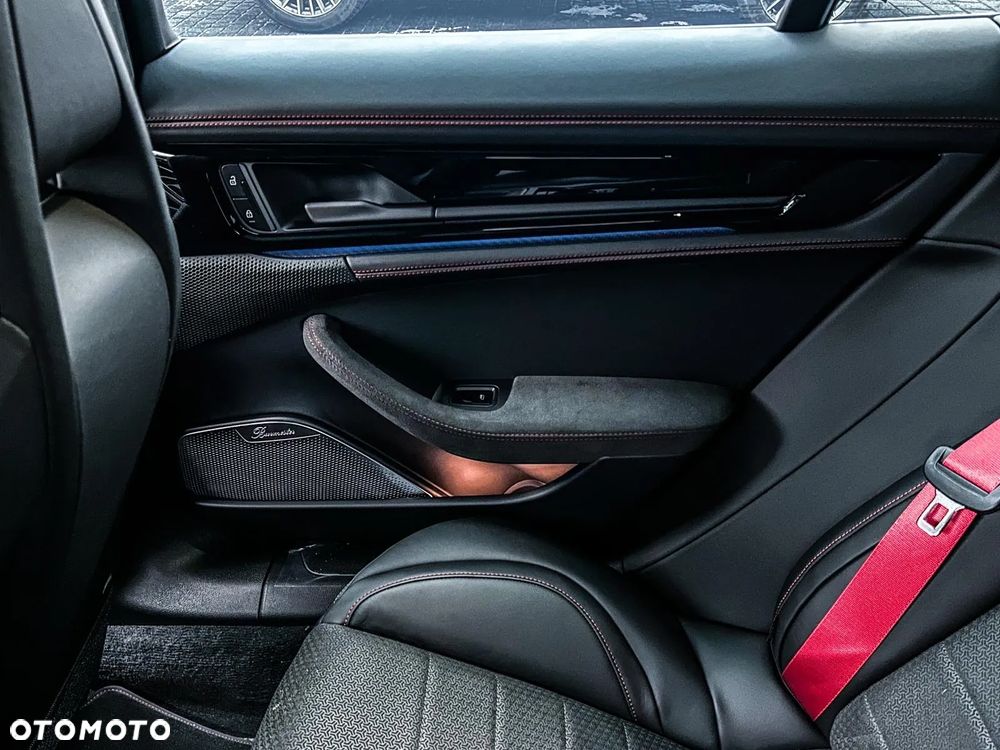 Porsche Panamera - 32