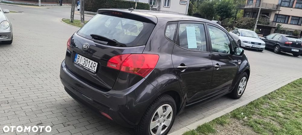 Kia Venga - 7