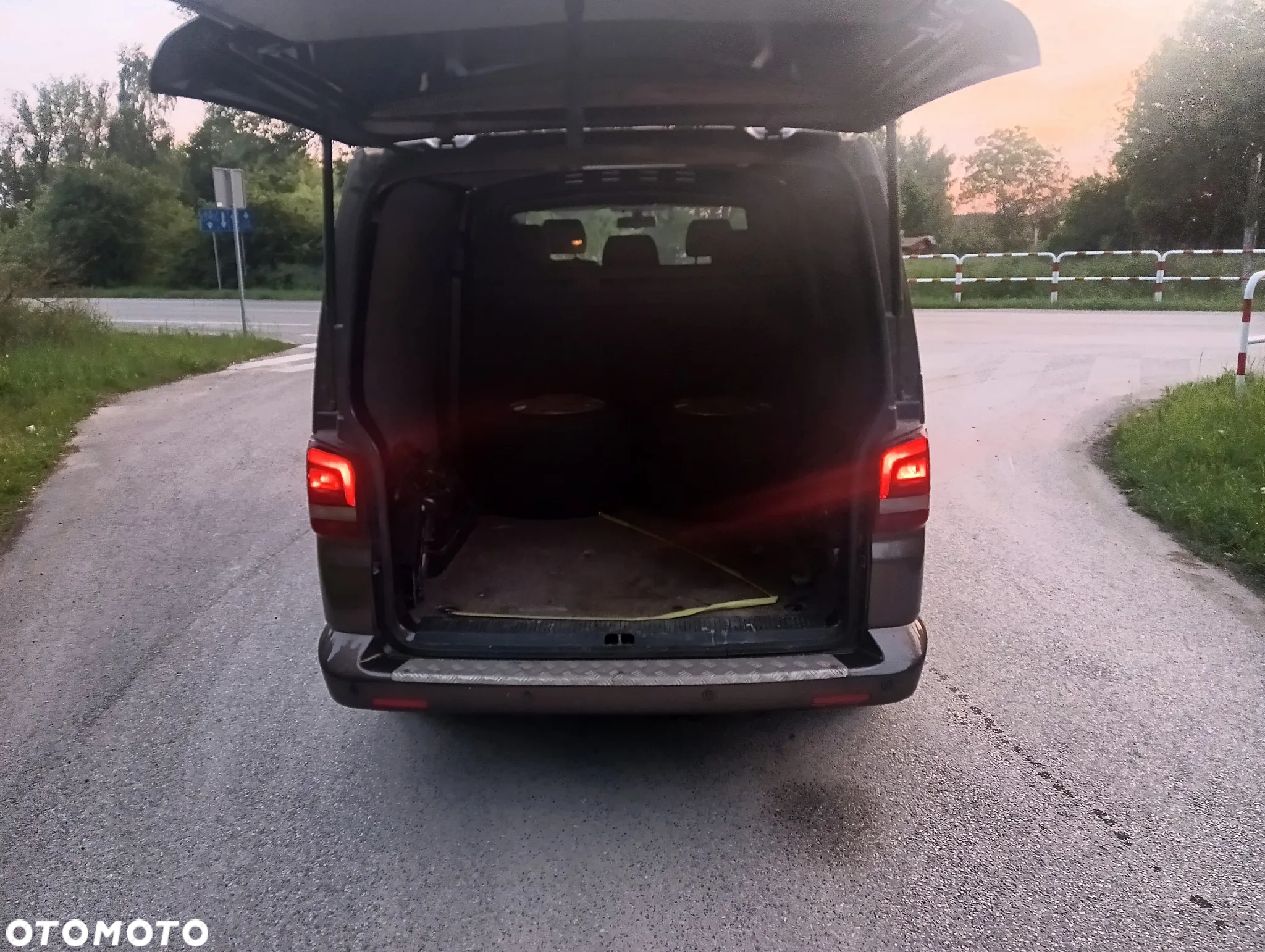 Volkswagen Transporter Caravelle Kurz Comfortline - 19