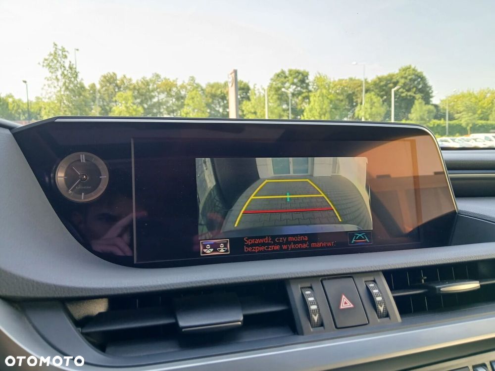 Lexus ES - 24