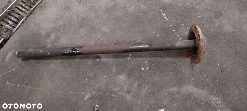 PÓŁOŚ LEWY TYŁ MAN 8.113 LC 38 FREZÓW - 4