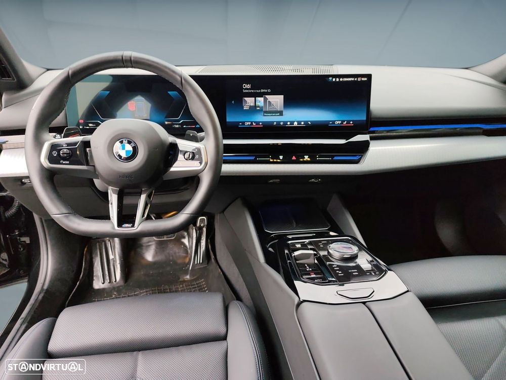 BMW 520 d Pack Desportivo M - 12