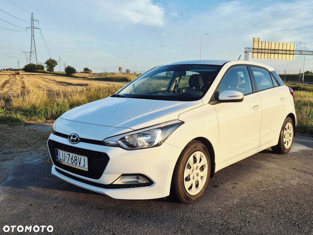 Hyundai i20 - 24