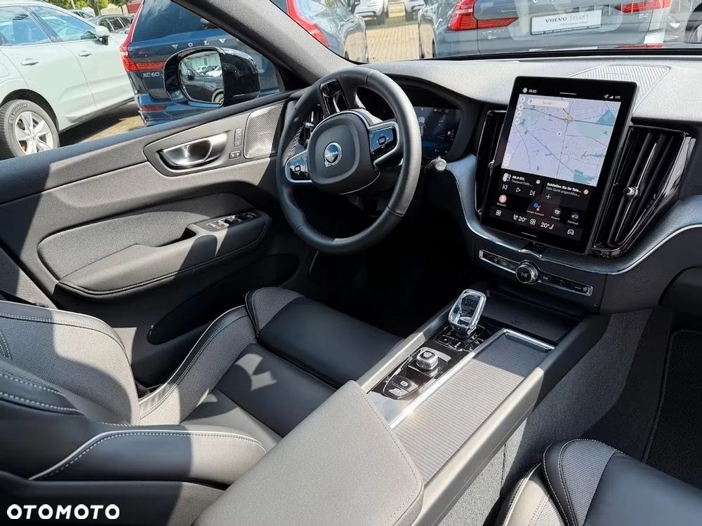 Volvo XC 60 B5 B AWD Plus Black Edition - 9