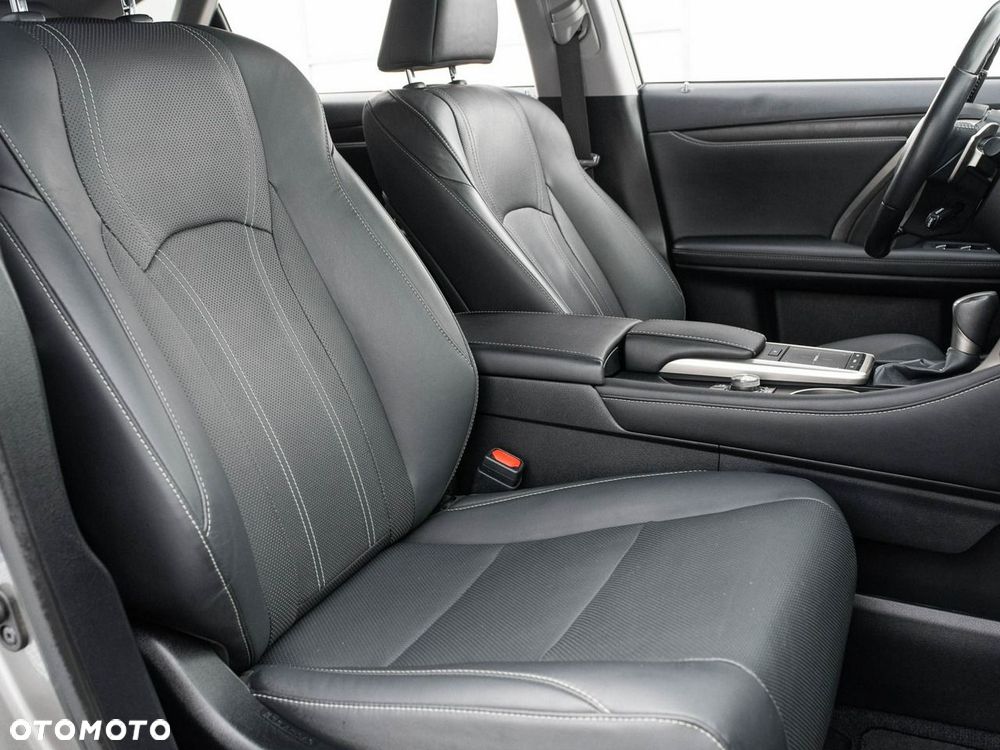 Lexus RX - 31