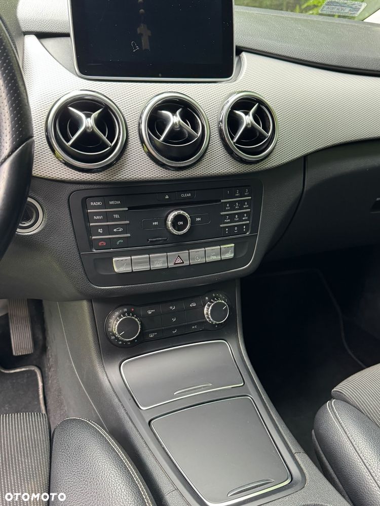 Mercedes-Benz Klasa B 180 (CDI) d 7G-DCT AMG Line - 17