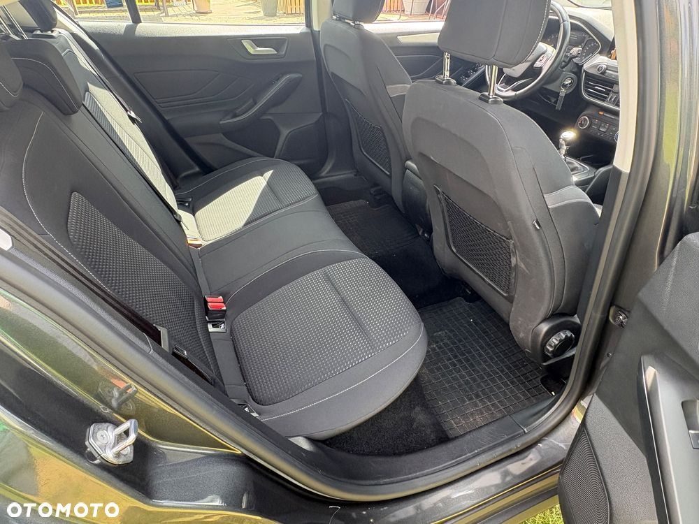 Ford Focus 1.0 EcoBoost Titanium - 21