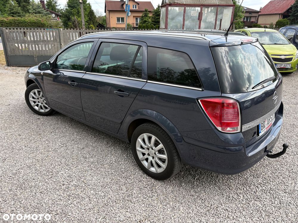 Opel Astra 1.6 Design Edition - 16