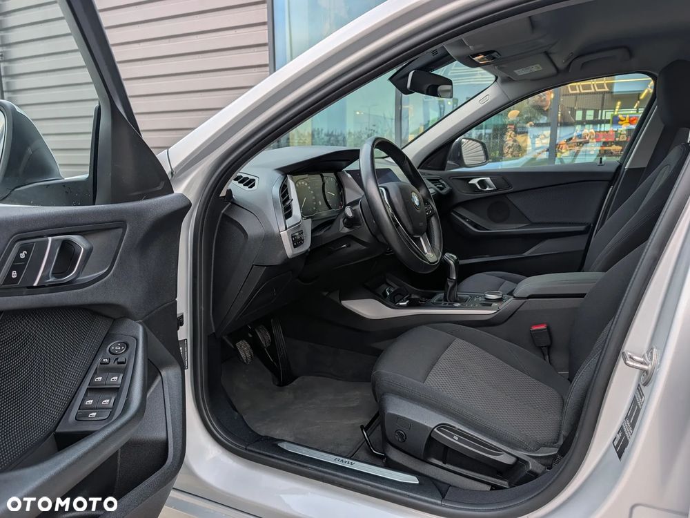 BMW Seria 1 116d EfficientDynamics Edition - 16