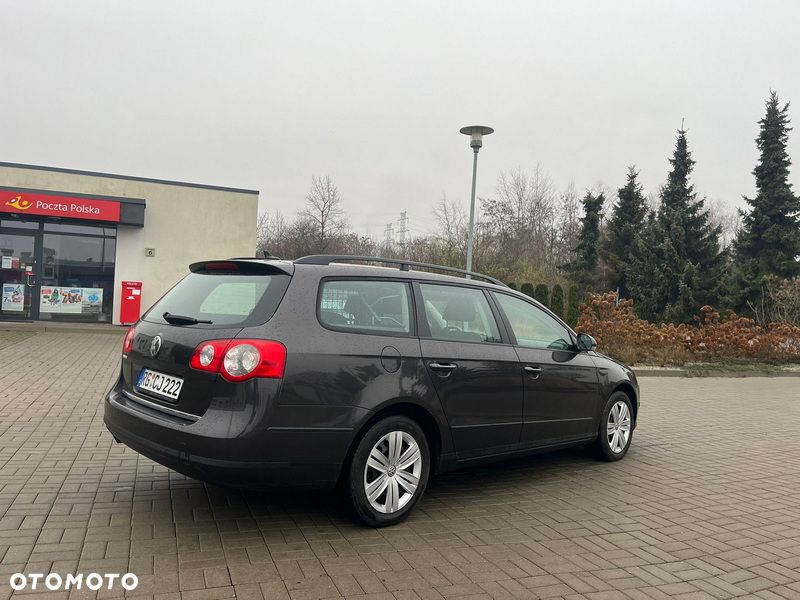 Volkswagen Passat - 3