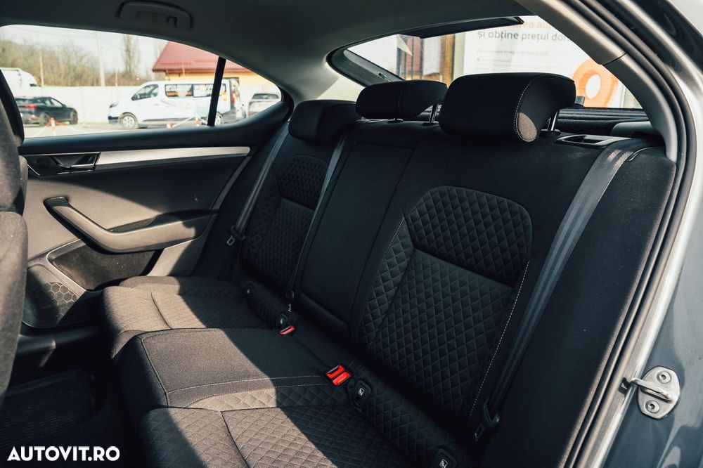 Skoda Superb 2.0 TDI DSG Ambition - 15