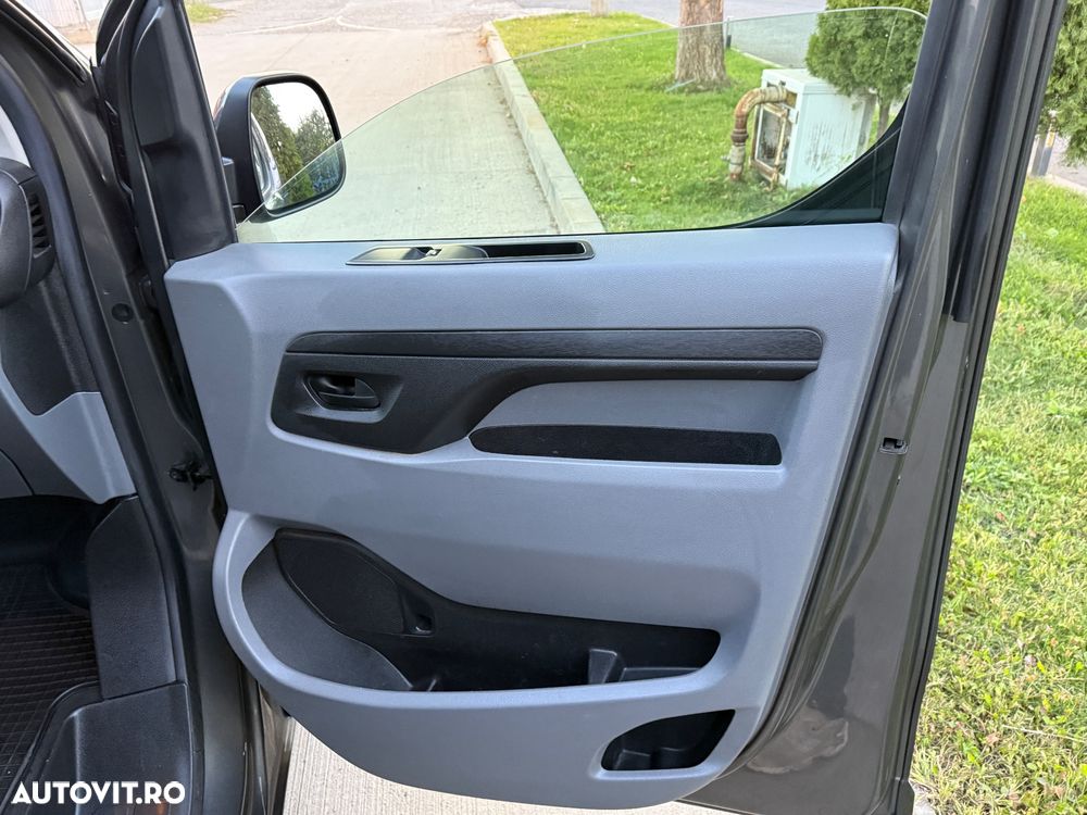 Toyota Proace Verso 2.0 D-4D 177CP 6+1 6A/T VIP - 17