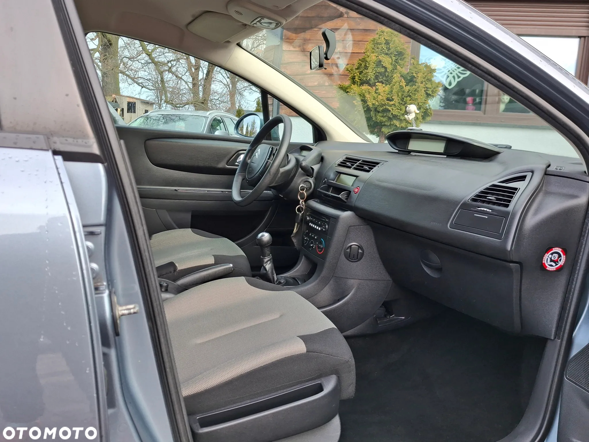 Citroën C4 1.4 16V Advance - 22
