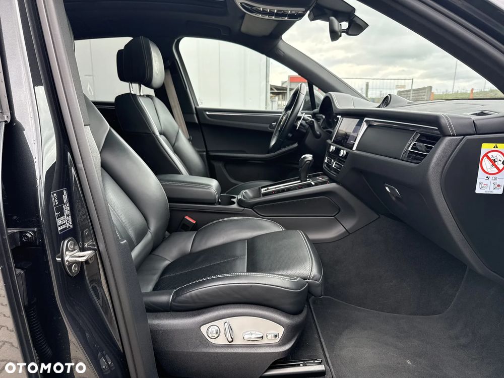 Porsche Macan T - 21