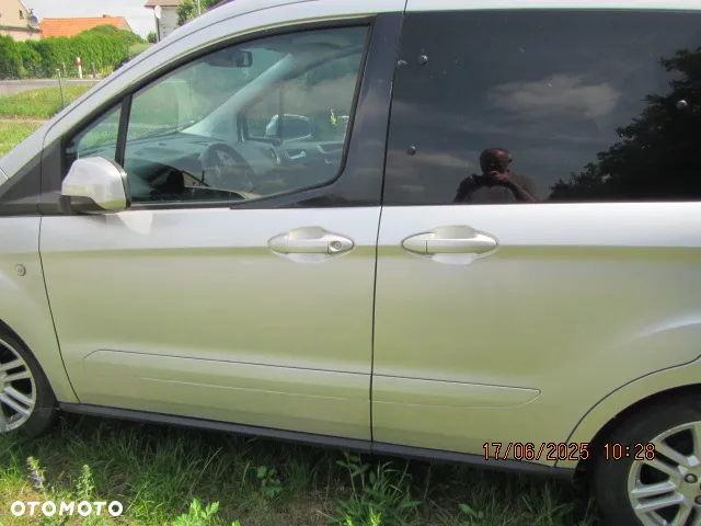 Ford Tourneo Courier - 4