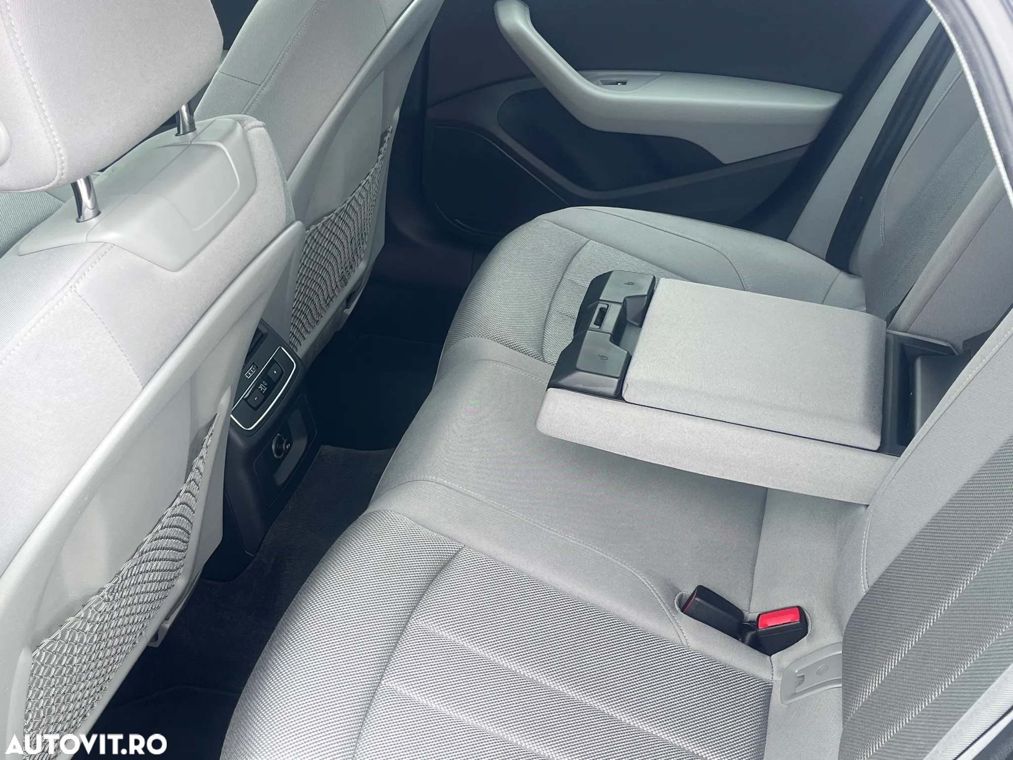 Audi A4 2.0 TDI S tronic Design - 21