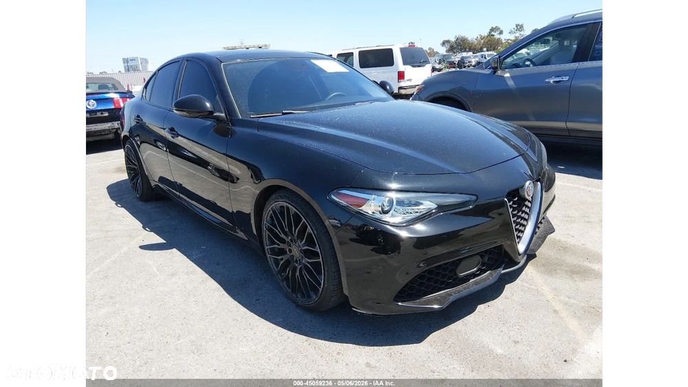 Alfa Romeo Giulia - 9