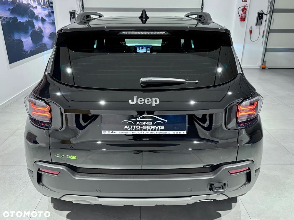 Jeep Avenger 1.2 T3 mHEV Overland 4xe eDCT6 - 11
