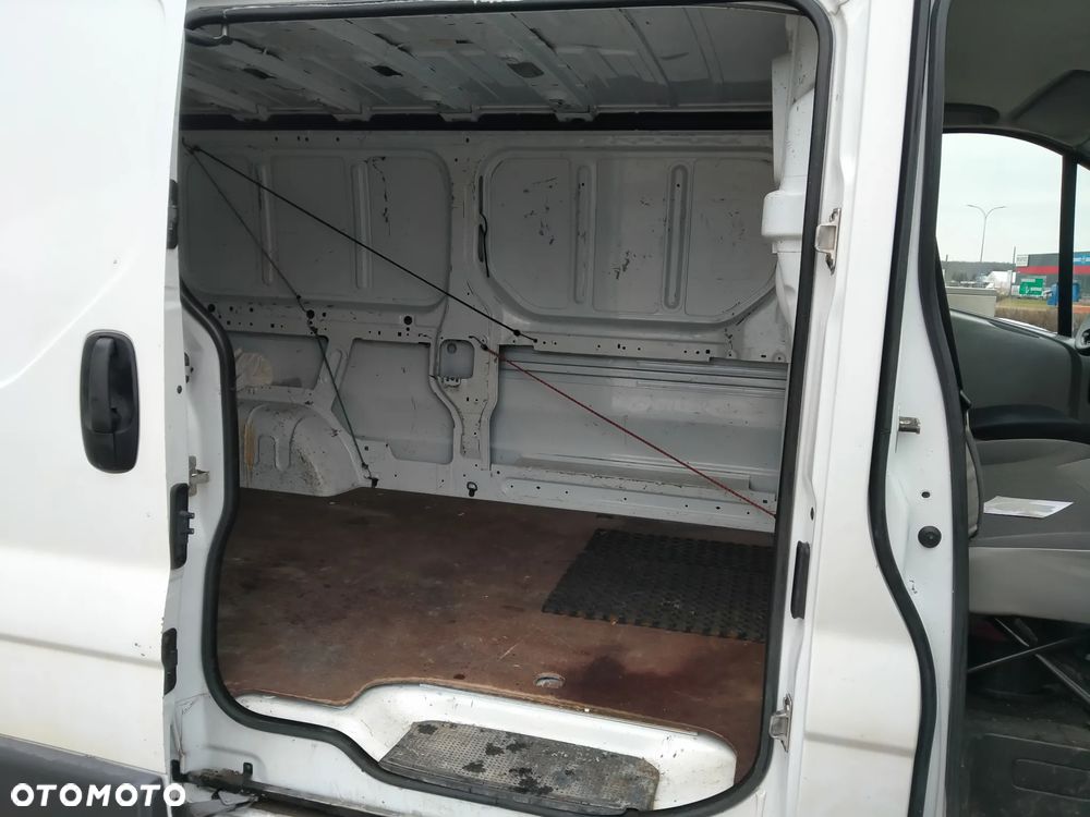 Opel Vivaro - 5