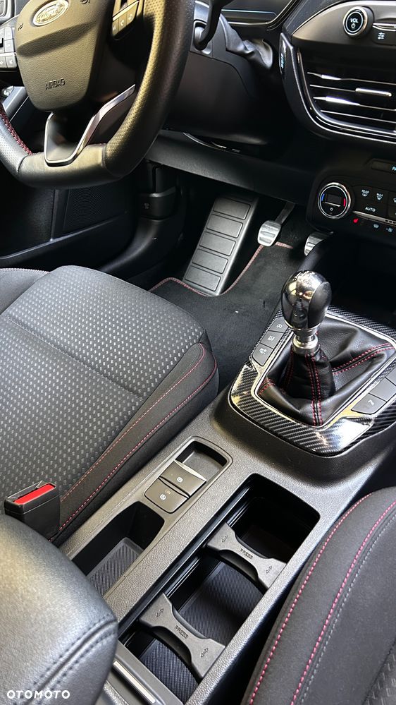 Ford Focus 1.0 EcoBoost mHEV ST-Line - 21