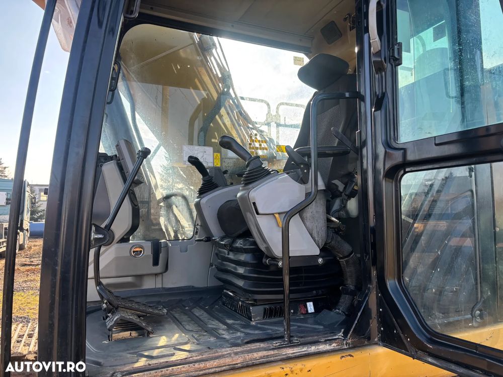 Caterpillar 320EL - 12