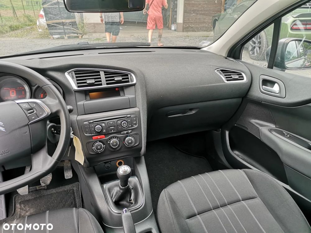 Citroën C4 1.4 VTi Attraction - 24