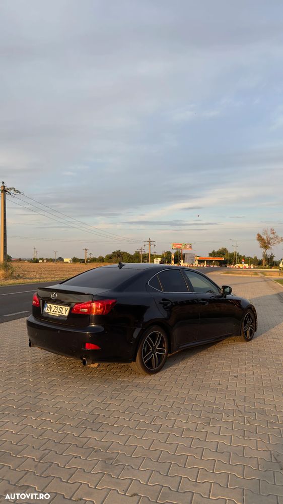 Lexus Seria IS 250 2.5 V6 Aut Luxury - 5