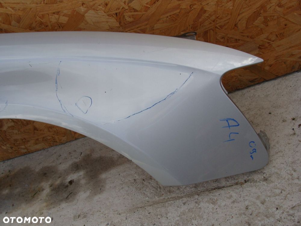 błotnik prawy przód audi a4 b8 2009r !!! - 2