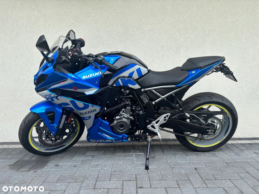 Suzuki GSX - 2
