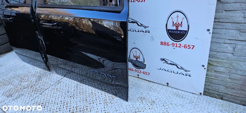 RAM 1500 V 5  2019- Big Horn KRÓTKI QUAD CAB 1,5 Drzwi przód prawy Drzwi przednie prawe  KOMPLETNE KOLOR PXJ - 8
