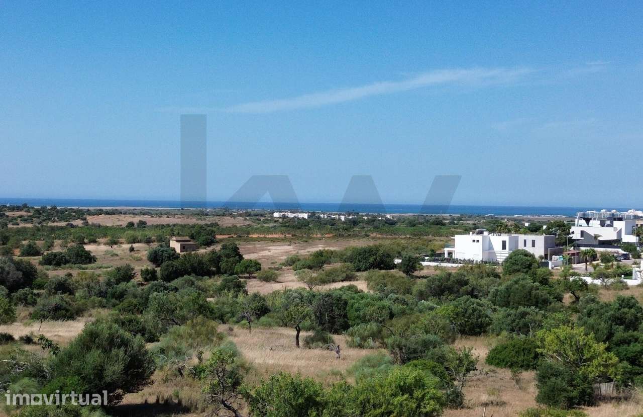 Terreno urbano, vista mar, perto das praias, zona tranquila, Pêra,  Al - Grande imagem: 2/26