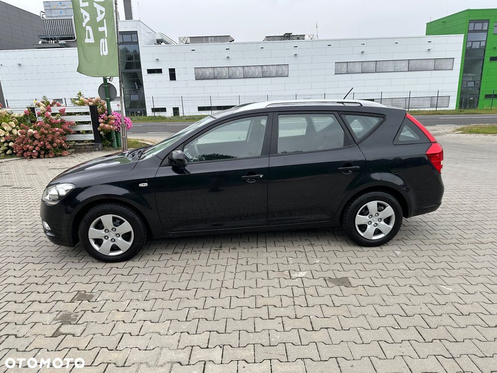 Kia Ceed 1.4 L - 23