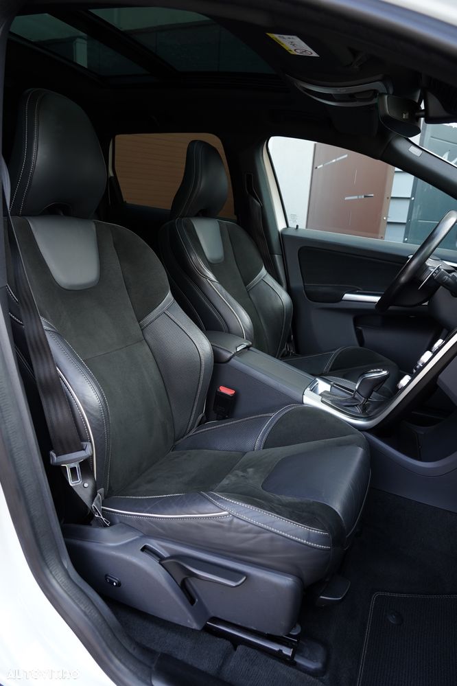 Volvo XC 60 D5 AWD Geartronic Summum - 29