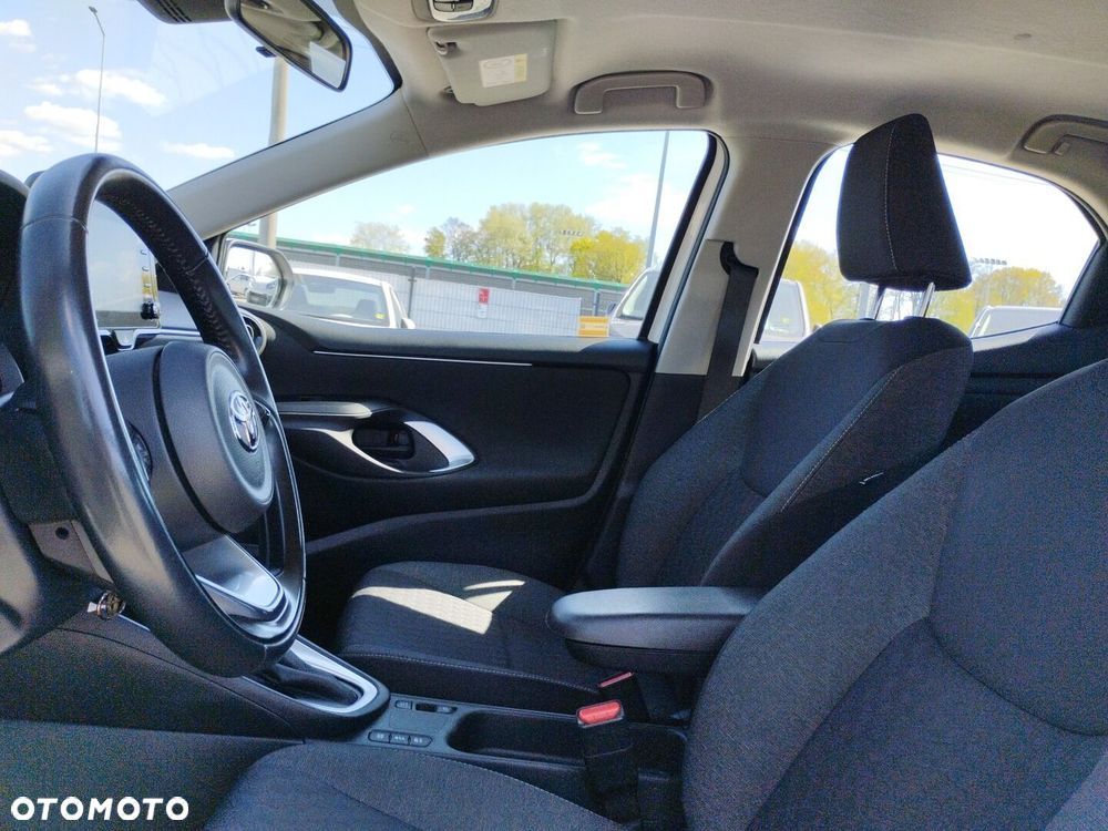 Toyota Yaris - 12