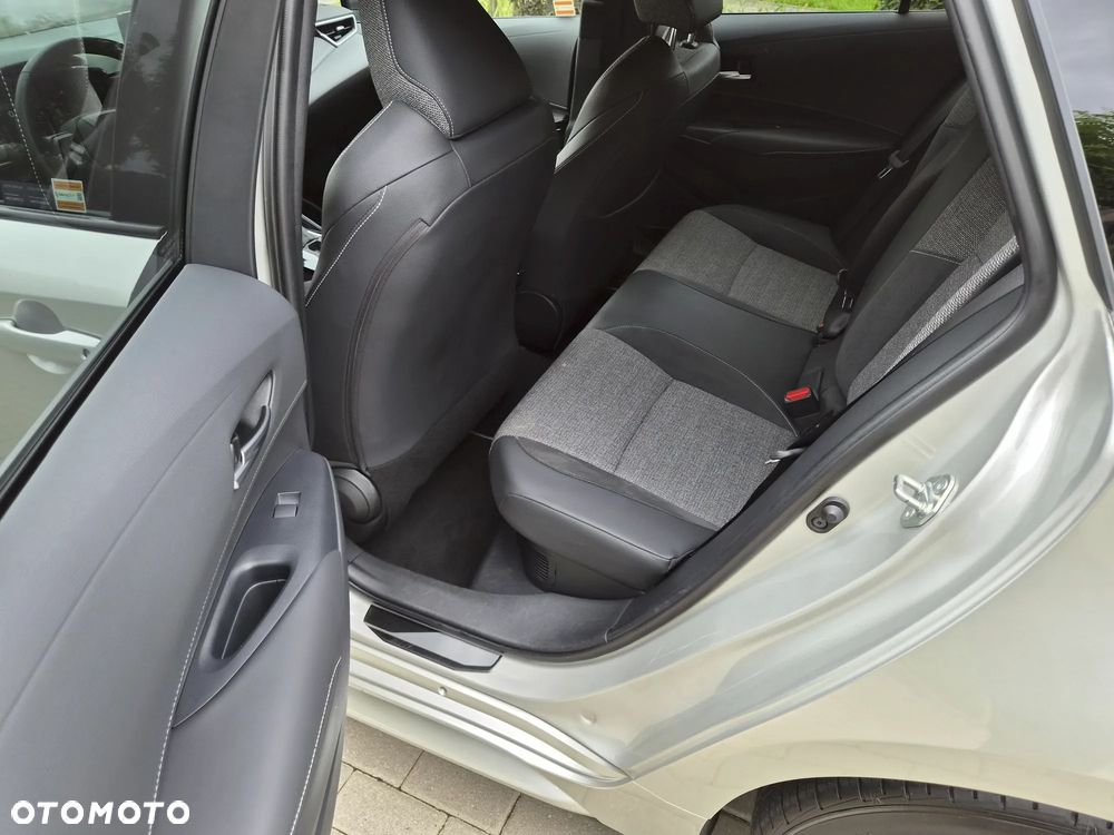Toyota Corolla 2.0 Hybrid Style - 15