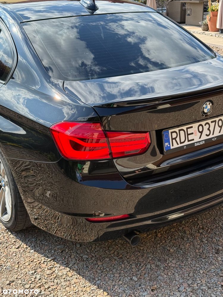 BMW Seria 3 2012 photo 3