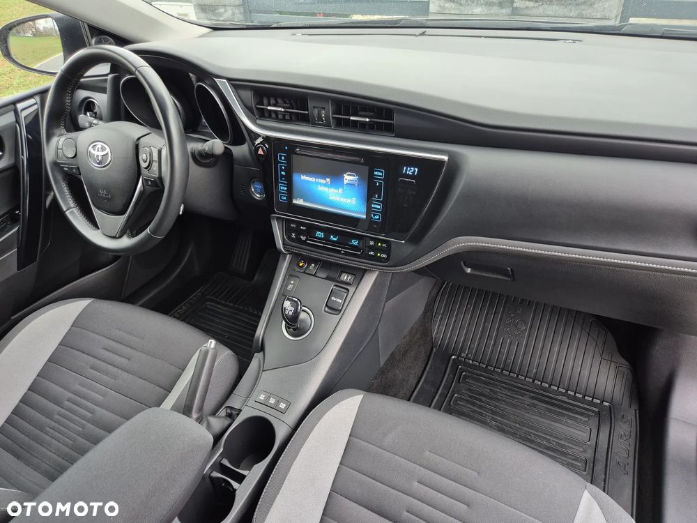 Toyota Auris - 15