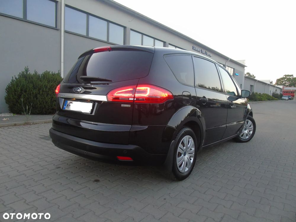 Ford S-Max - 12