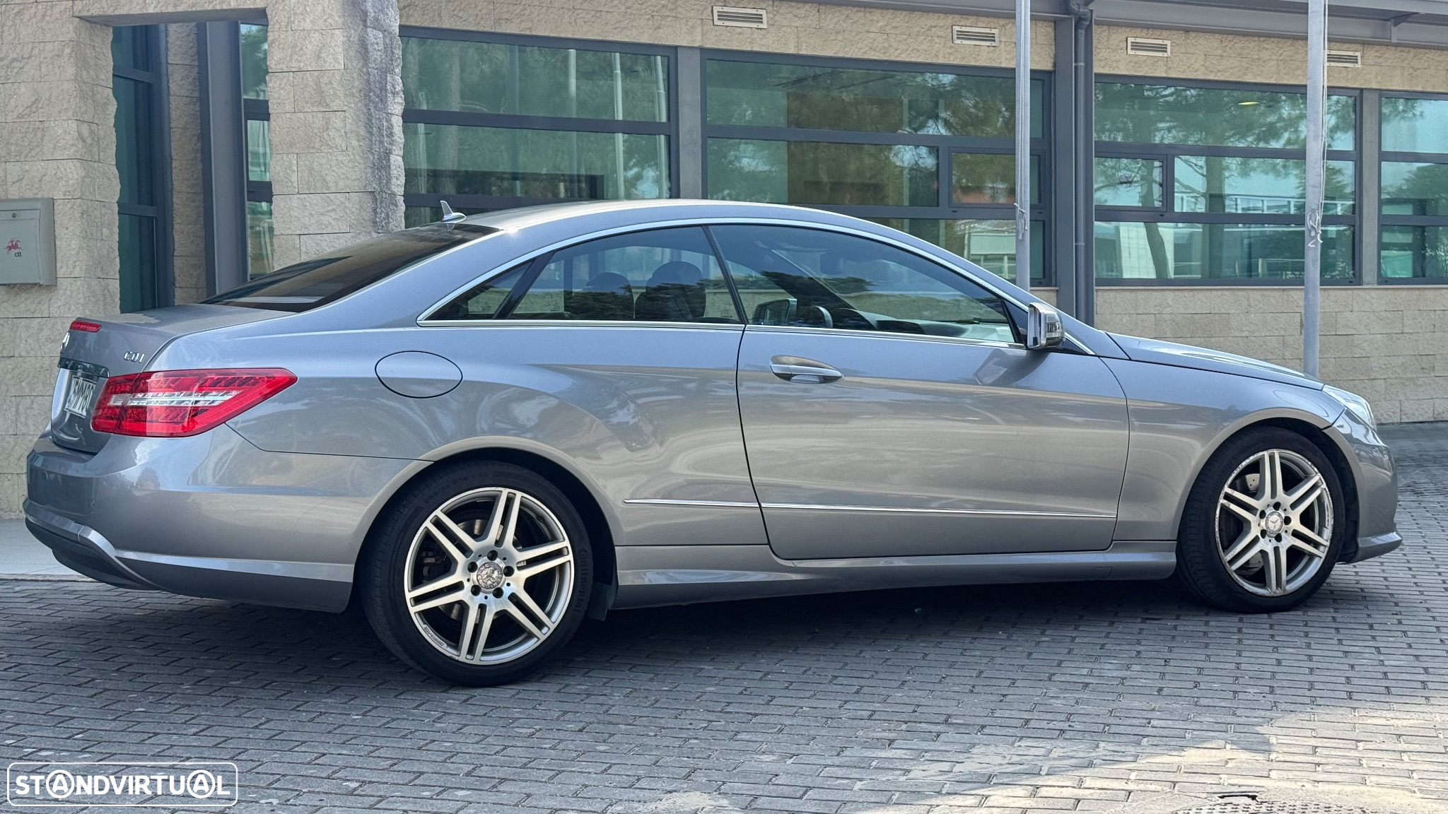 Mercedes-Benz E 250 CDi Avantgarde BlueEfficiency Auto. - 10