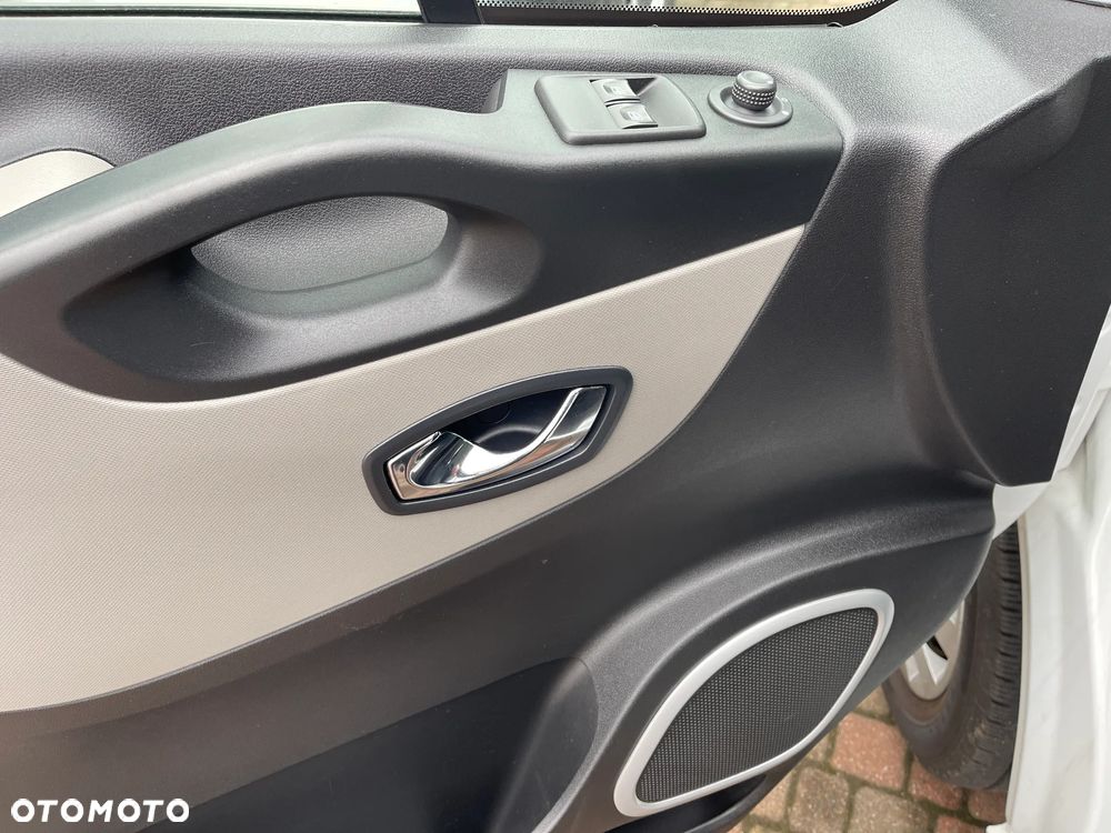 Nissan Trafic Vivaro 9-OSOBOWY - 10