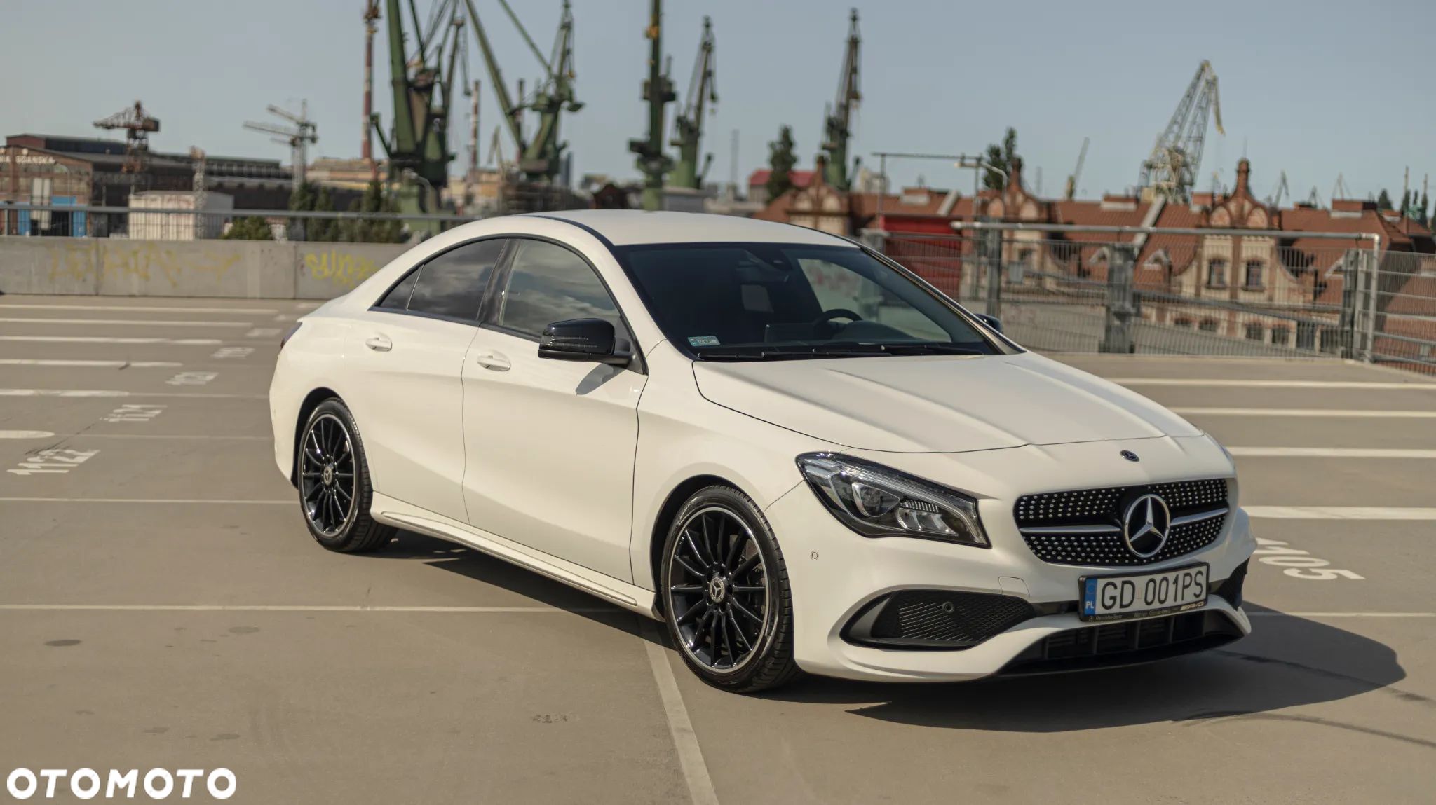 Mercedes-Benz CLA 220 4-Matic AMG Line - 1